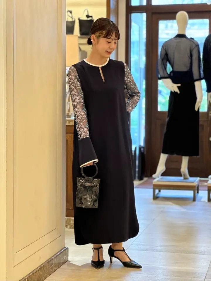 【新品未使用】mame マメクロゴウチ 刺繍レースドレスワンピース 黒 サイズ2 2サイズ】Acetate Polyester Floral Lace-Sleeve Dress - black