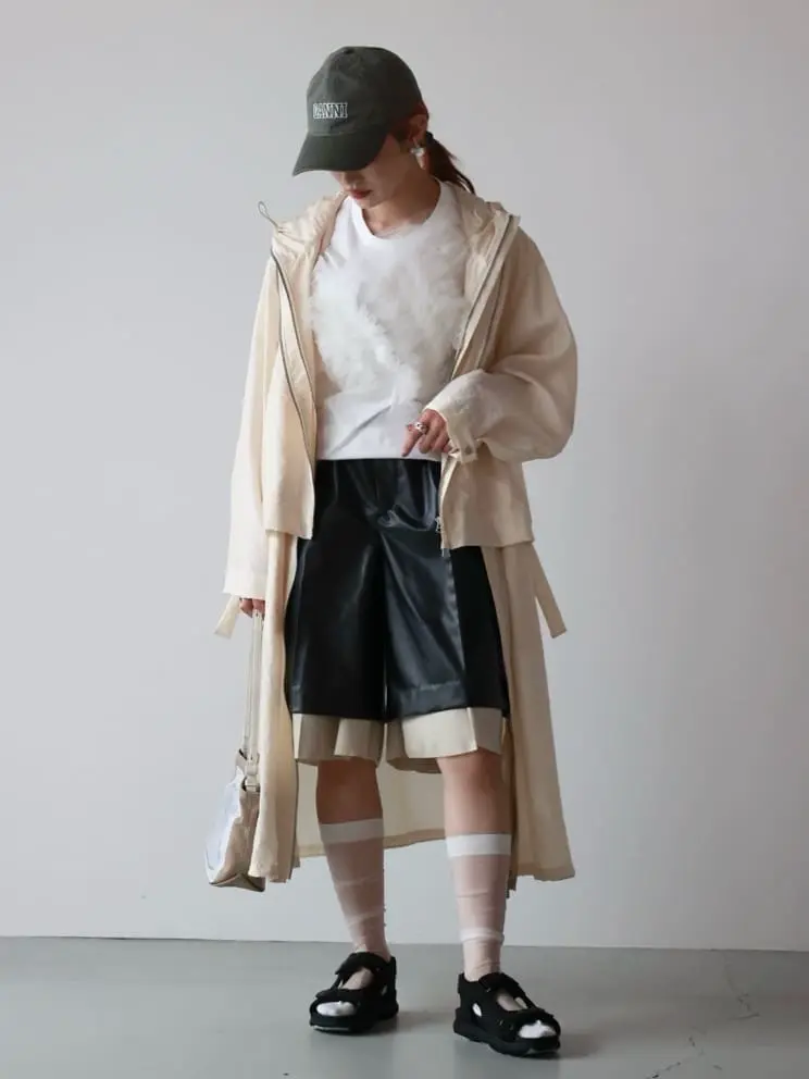TOGA PULLA(トーガプルラ)】 LEATHER SHORT PANTS｜PARIGOT ONLINE