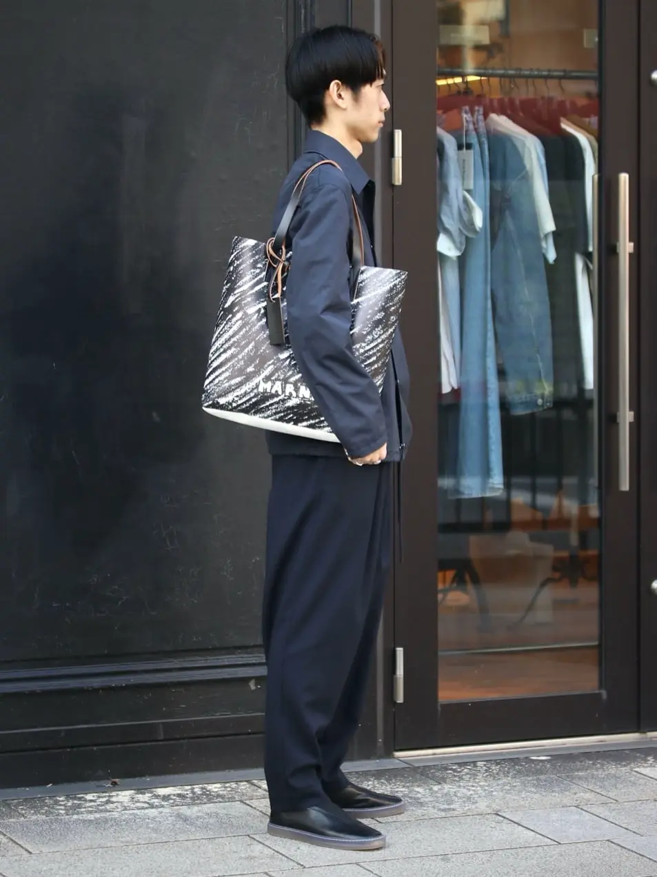 美品MARNIマルニサマーウール クロップドパンツ ウエスト　紺46 MARNI - ブルートロピカル ウール製 クロップドパンツ / レディース