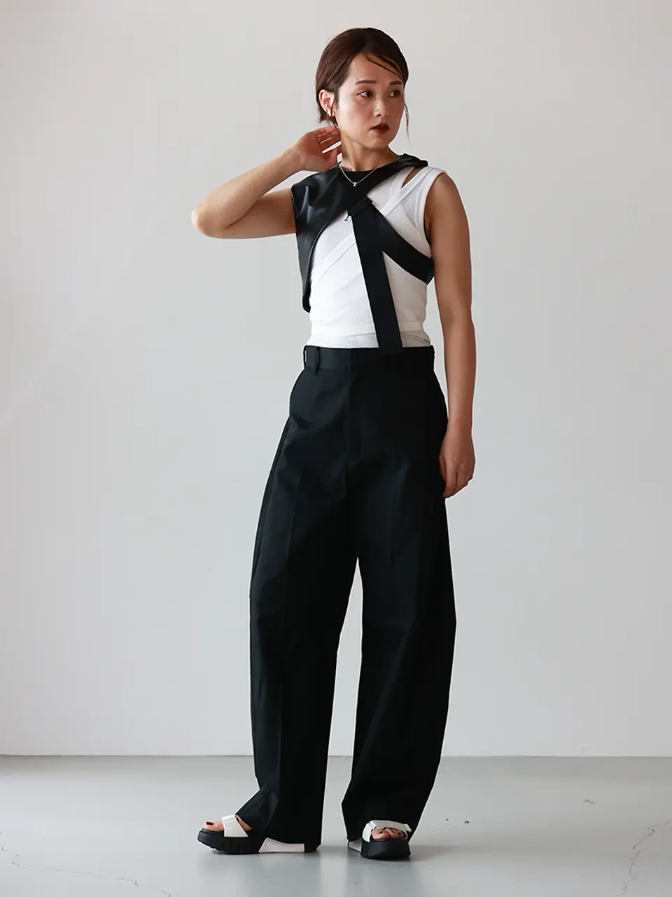 新品&美品 白黒2枚セット バトナー ONLYARK 別注 TANKTOP 2 HYKE(ハイク)】 DOUBLE SHOULDER TANK TOP｜PARIGOT ONLINE