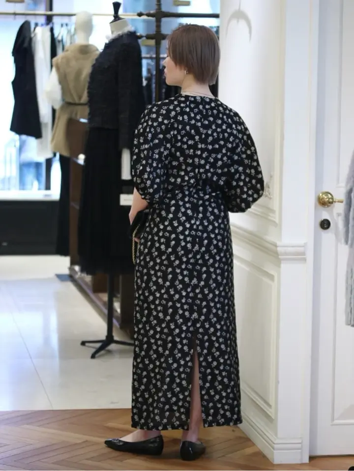 Mame Kurogouchi(マメ クロゴウチ)】 Floral Jacquard Volume Sleeves