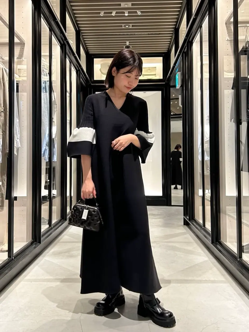 CFCL(シーエフシーエル)】 PARIGOT別注 POTTERY GLITTER SHORT BELL