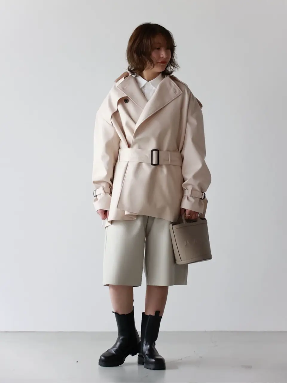 【HYKE(ハイク)】FLANNEL SHORT TRENCH COAT ベルト HYKE(ハイク)】FLANNEL SHORT TRENCH COAT｜PARIGOT ONLINE（パリゴ