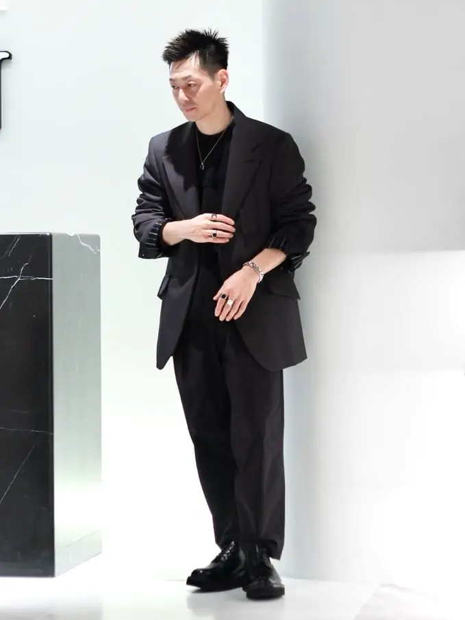 TOM WOOD(トムウッド)】 Cushion Polished Black Onyx リング｜PARIGOT