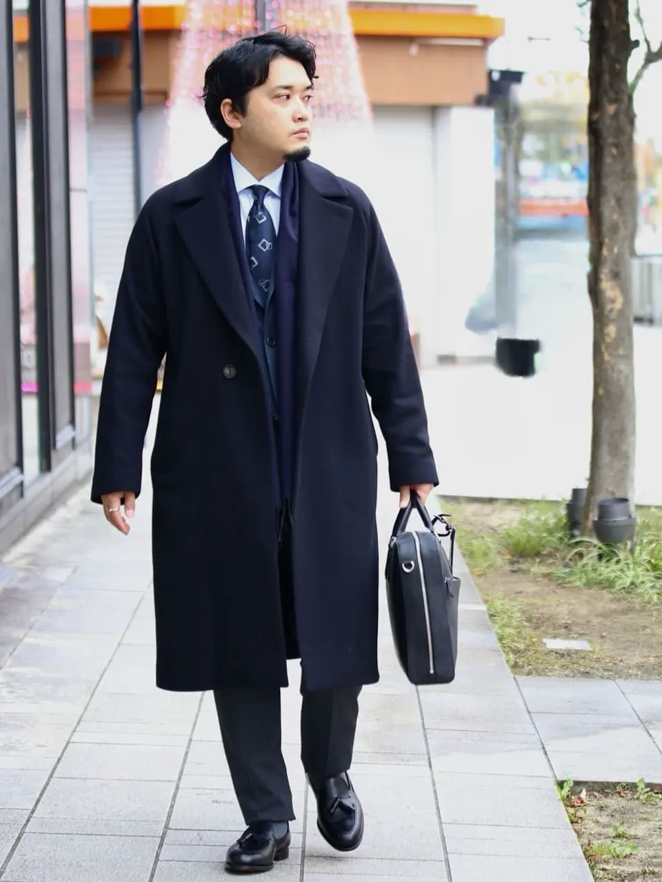 Holiday&Brown ホリデー&ブラウンシルクウール　ソリッドタイ Holliday & Brown(ホリデーアンドブラウン)】 シルクネクタイ｜PARIGOT