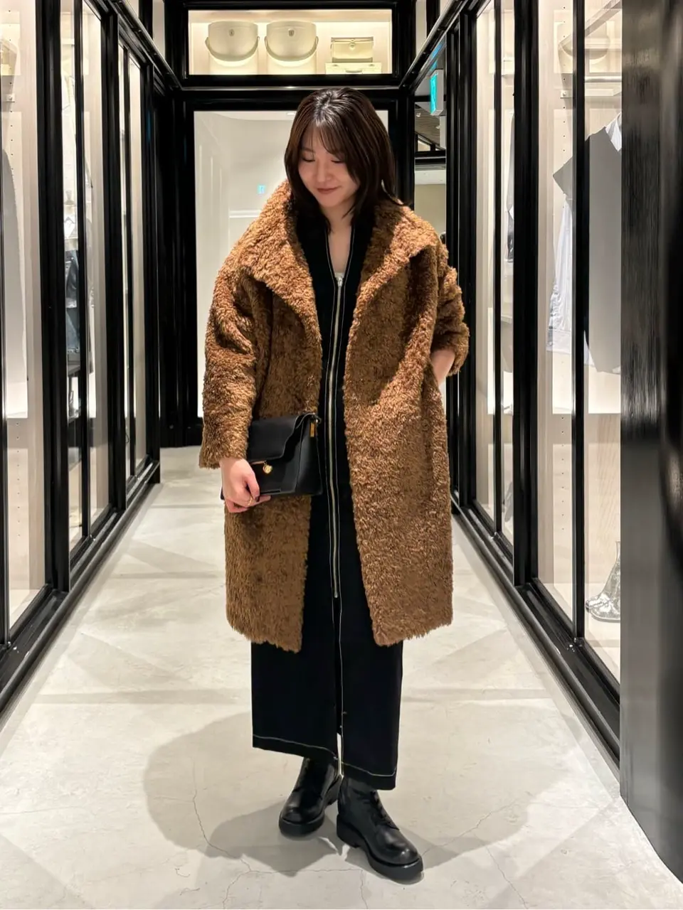 HERNO(ヘルノ)】CURLY FAUX FUR COAT｜PARIGOT ONLINE（パリゴオンライン）
