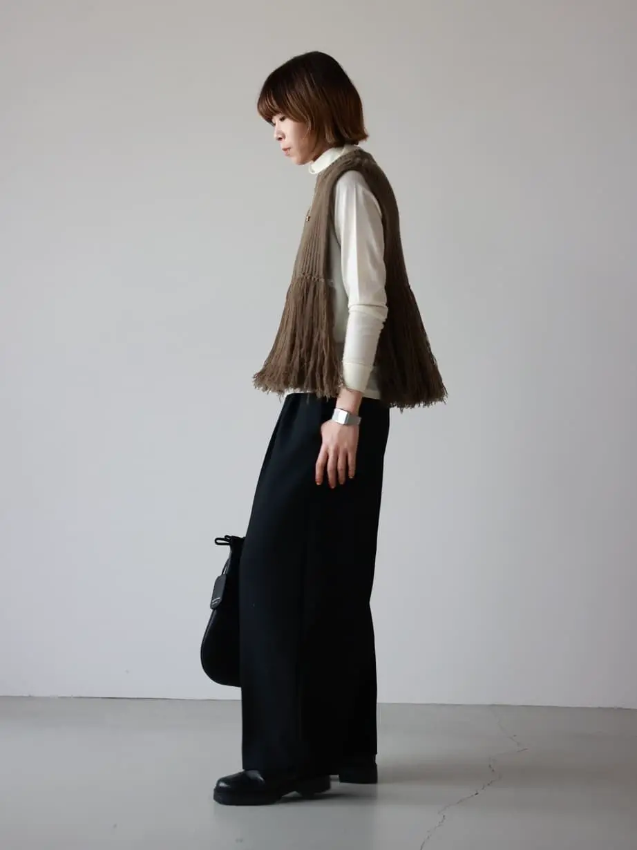 HYKE(ハイク)】 WOOL RIBBED SWEATER TOP WITH FRINGE｜PARIGOT ONLINE