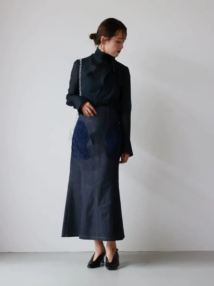 Mame Kurogouchi(マメ クロゴウチ)】 Cord Embroidery Detail