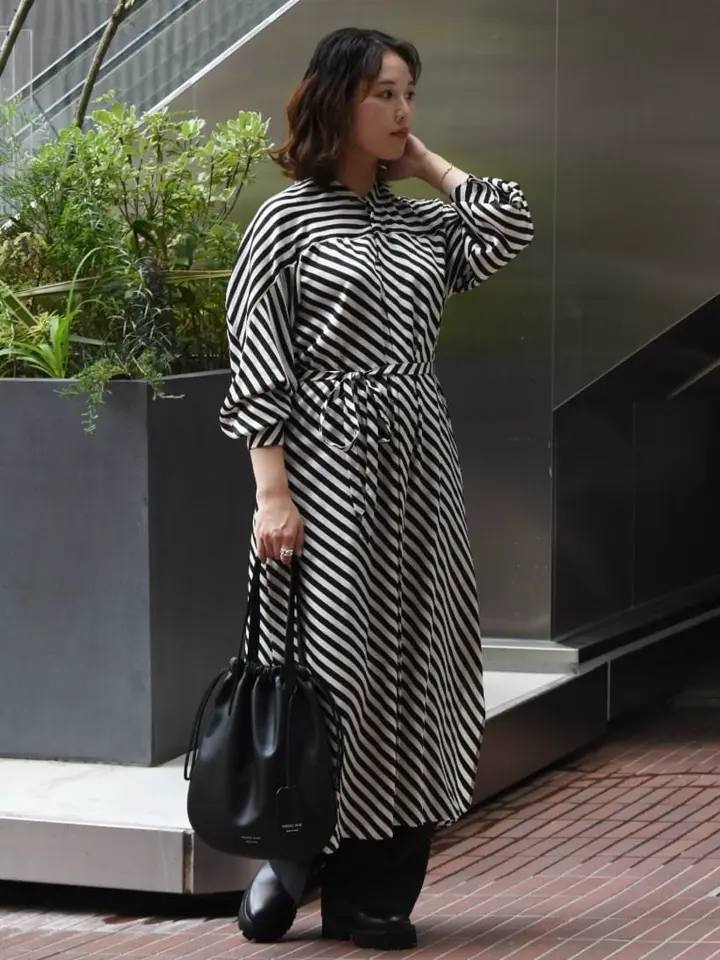 HYKE(ハイク)】 STRIPE HAMMER SATIN DRESS｜PARIGOT ONLINE（パリゴ