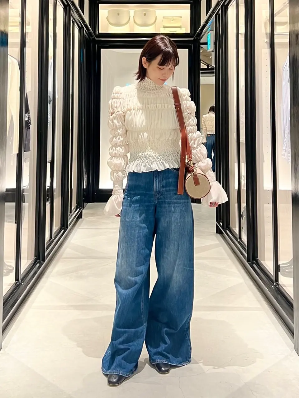 Chloé クロエ レザージャケット ショート丈 Vネック 襟付き ゴルフウェア Chloé クロエ レザージャケット ショート丈 Vネック 襟付き