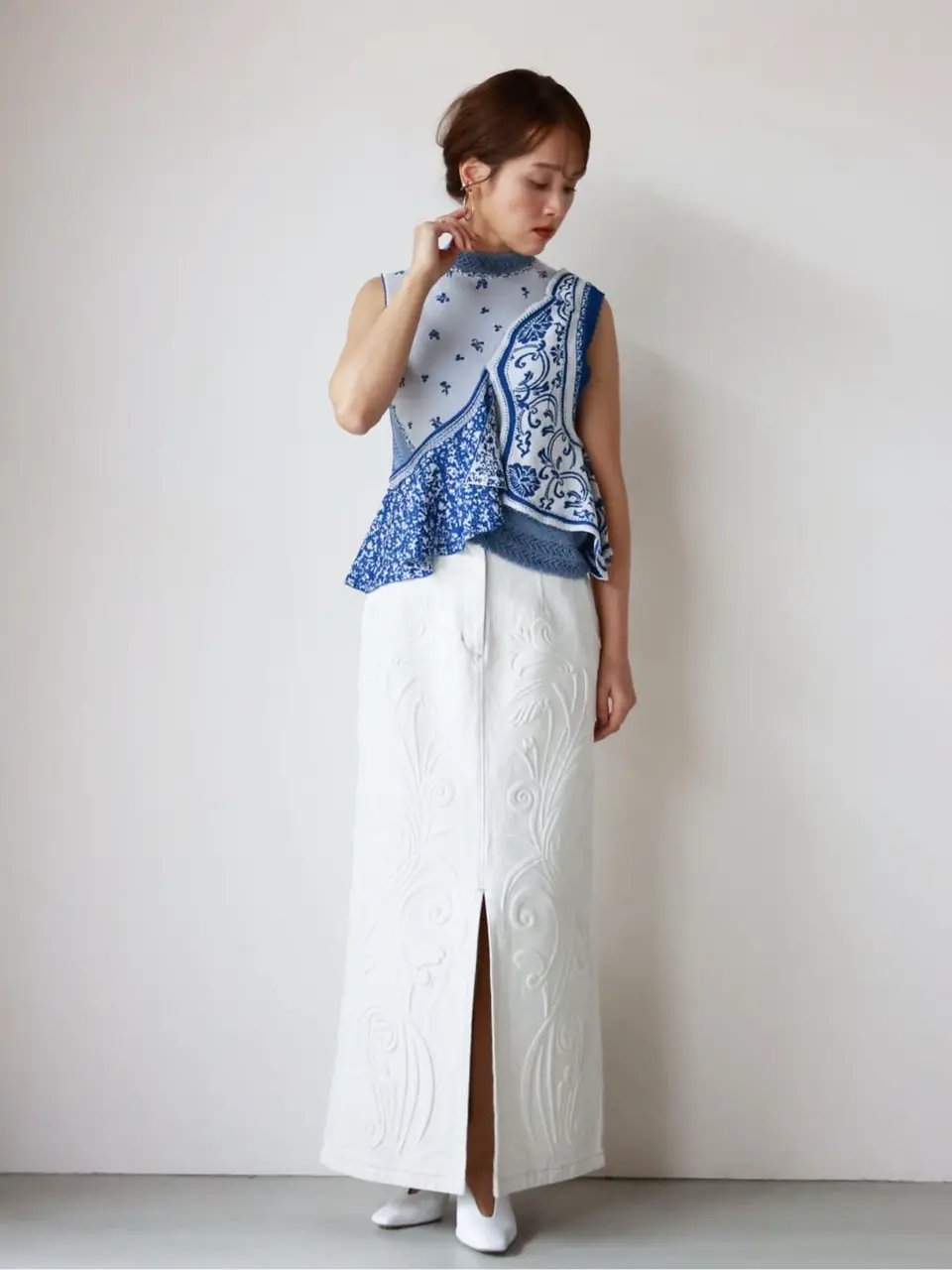 Mame Kurogouchi(マメ クロゴウチ)】 Asymmetric Pattern Knitted Top