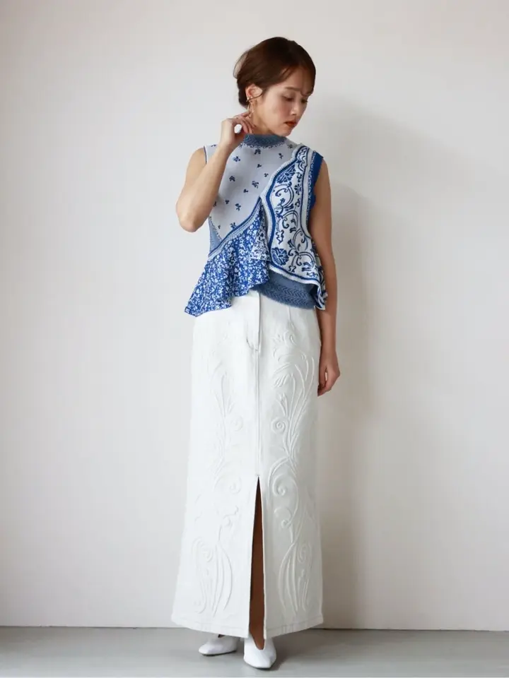 Mame Kurogouchi(マメ クロゴウチ)】 Asymmetric Pattern Knitted Top