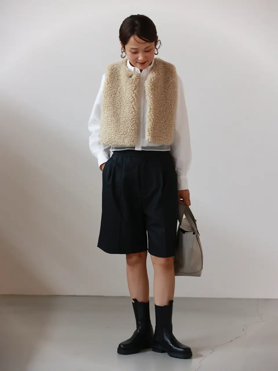 トップス Hyke 20aw FAUX SHEARLING TOP HYKE(ハイク)】 FAUX SHEARLING CROPPED VEST｜PARIGOT ONLINE