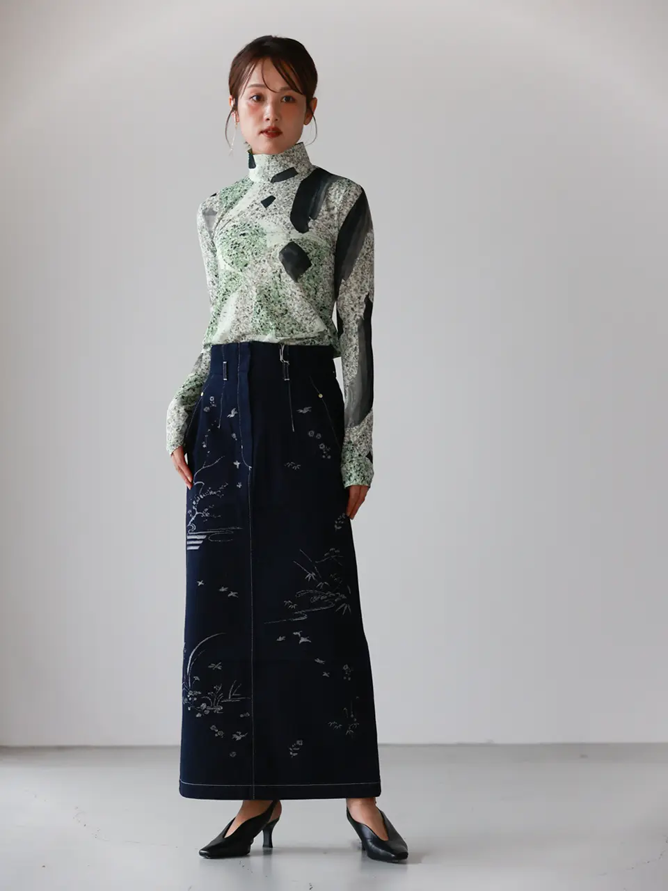 Mame Kurogouchi(マメ クロゴウチ)】 Marble Print Jersey High Neck