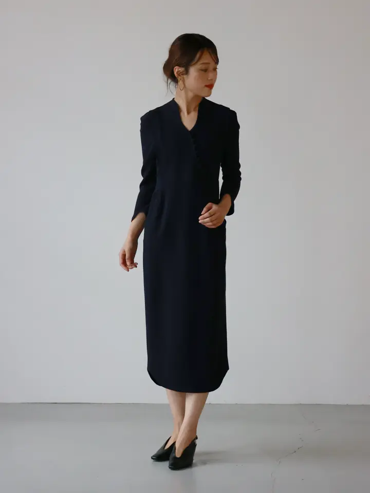 Mame Kurogouchi(マメ クロゴウチ)】 Triacetate Georgette V-Neck