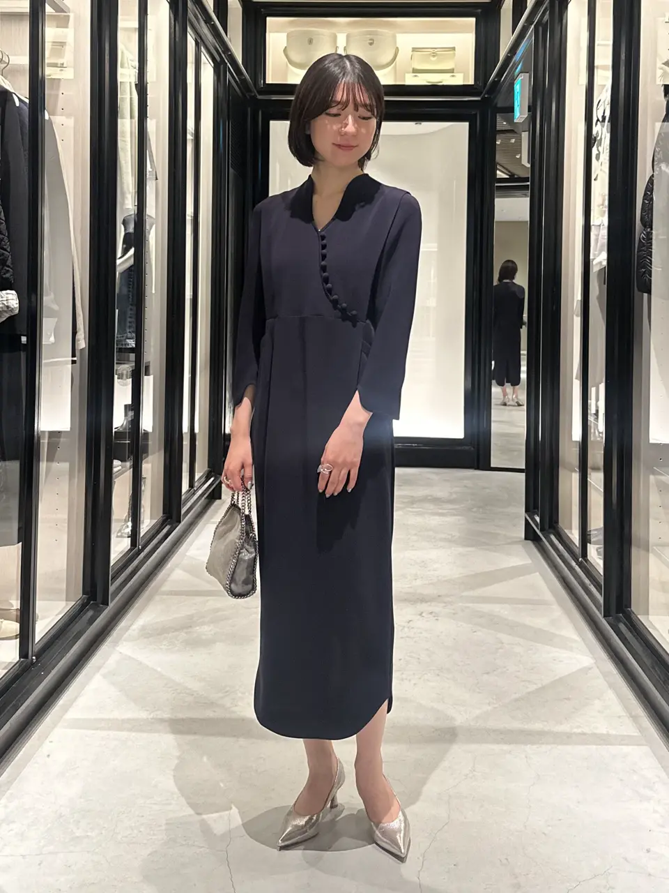 Mame Kurogouchi(マメ クロゴウチ)】 Triacetate Georgette V-Neck