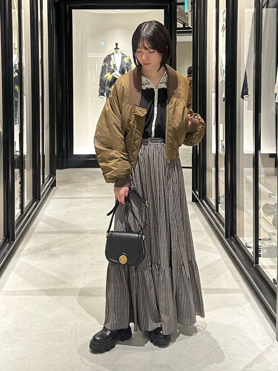 Chloe(クロエ)】 クレープデシン&レース製フリルブラウス｜PARIGOT