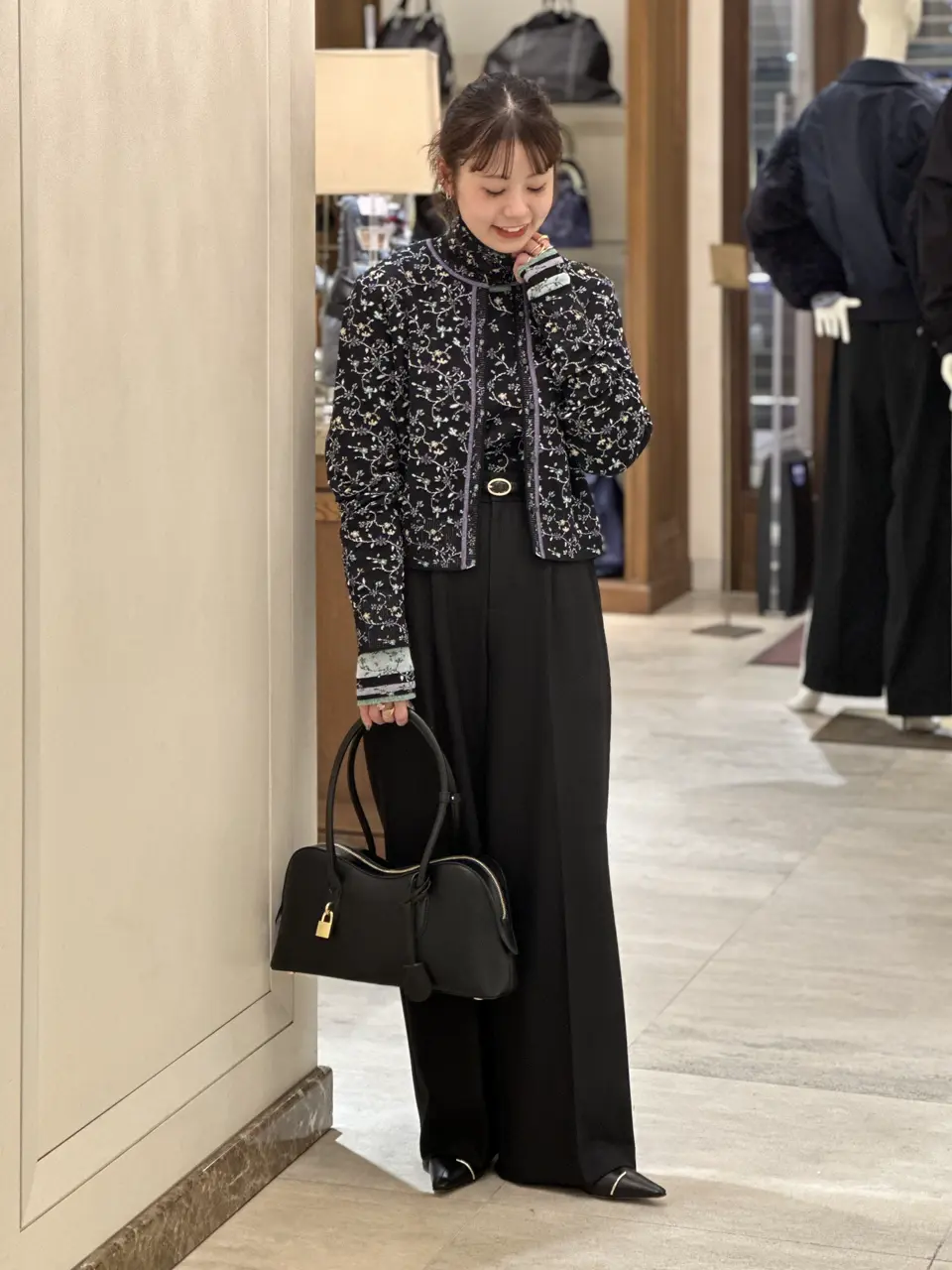 Mame Kurogouchi(マメ クロゴウチ)】 Floral Motif Glitter Knit