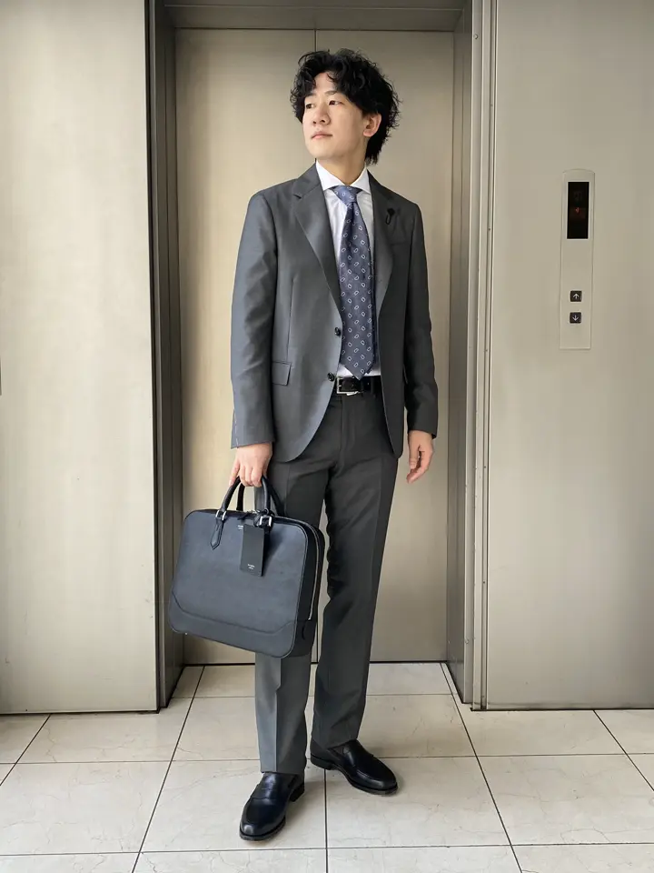 <試着のみ>LARDINI 新ロゴ 3ピース ウール スーツ ブートニエール48 LARDINI(ラルディーニ)】 ウール3Bシングルスーツ｜PARIGOT ONLINE