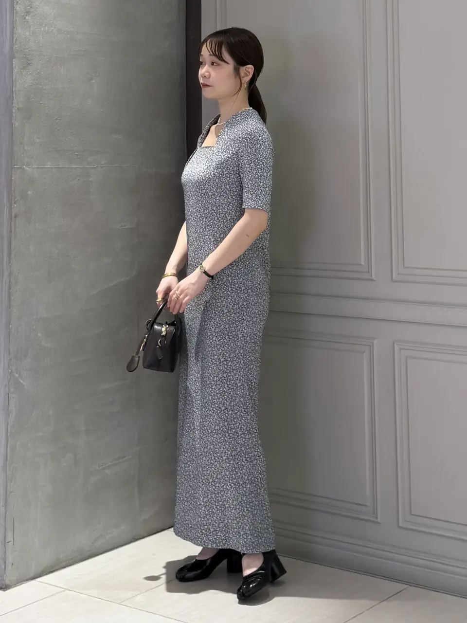 Mame Kurogouchi(マメ クロゴウチ)】 Floral Jacquard Square Neck