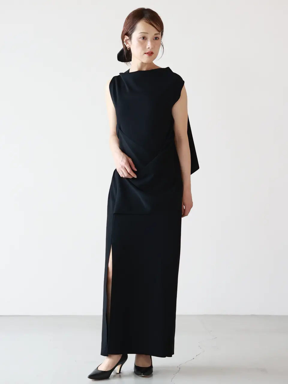 CFCL ACMILAN RIB STRAP DRAPE DRESS黒ワンピース CFCL(シーエフシーエル)】 AC MILAN DRAPED SLEEVELESS DRESS｜PARIGOT