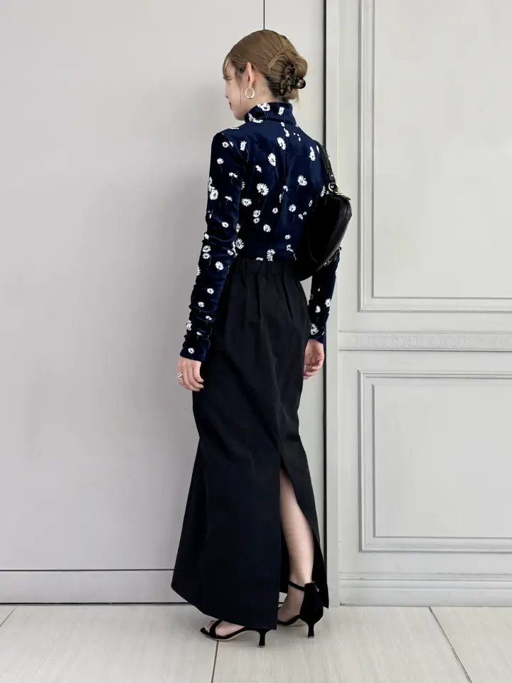 Mame Kurogouchi(マメ クロゴウチ)】 Velour Jersey Floral High Neck