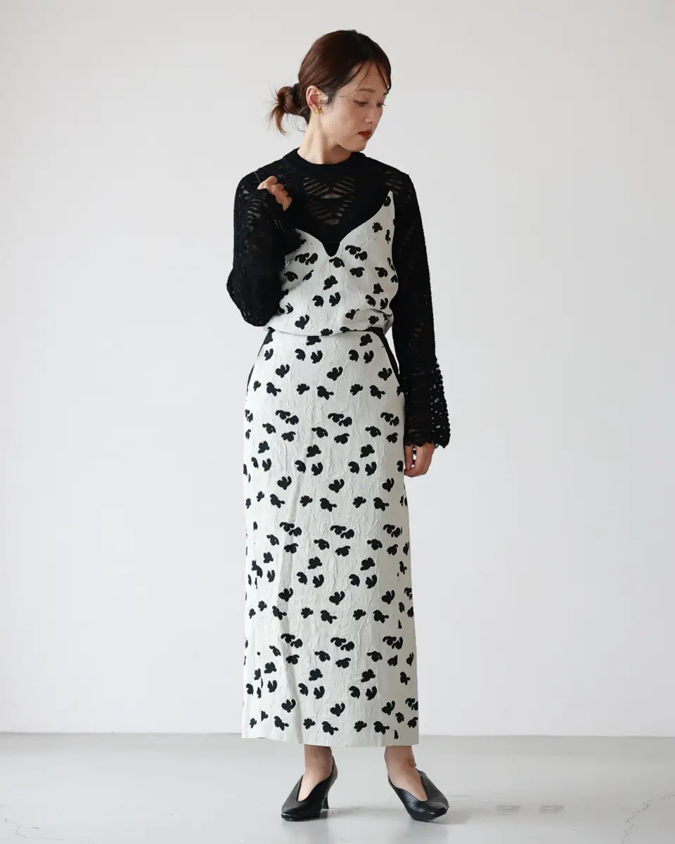 Mame Kurogouchi(マメ クロゴウチ)】 Double Layered Floral Jacquard