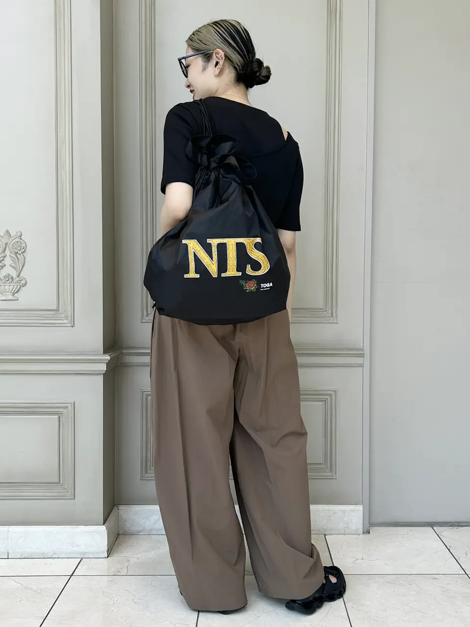 「限定」TOGA DIVE ゴールドブラック　カスタム品 TOGA(トーガ)】 x NTS DRAWSTRING BAG｜PARIGOT ONLINE（パリゴ