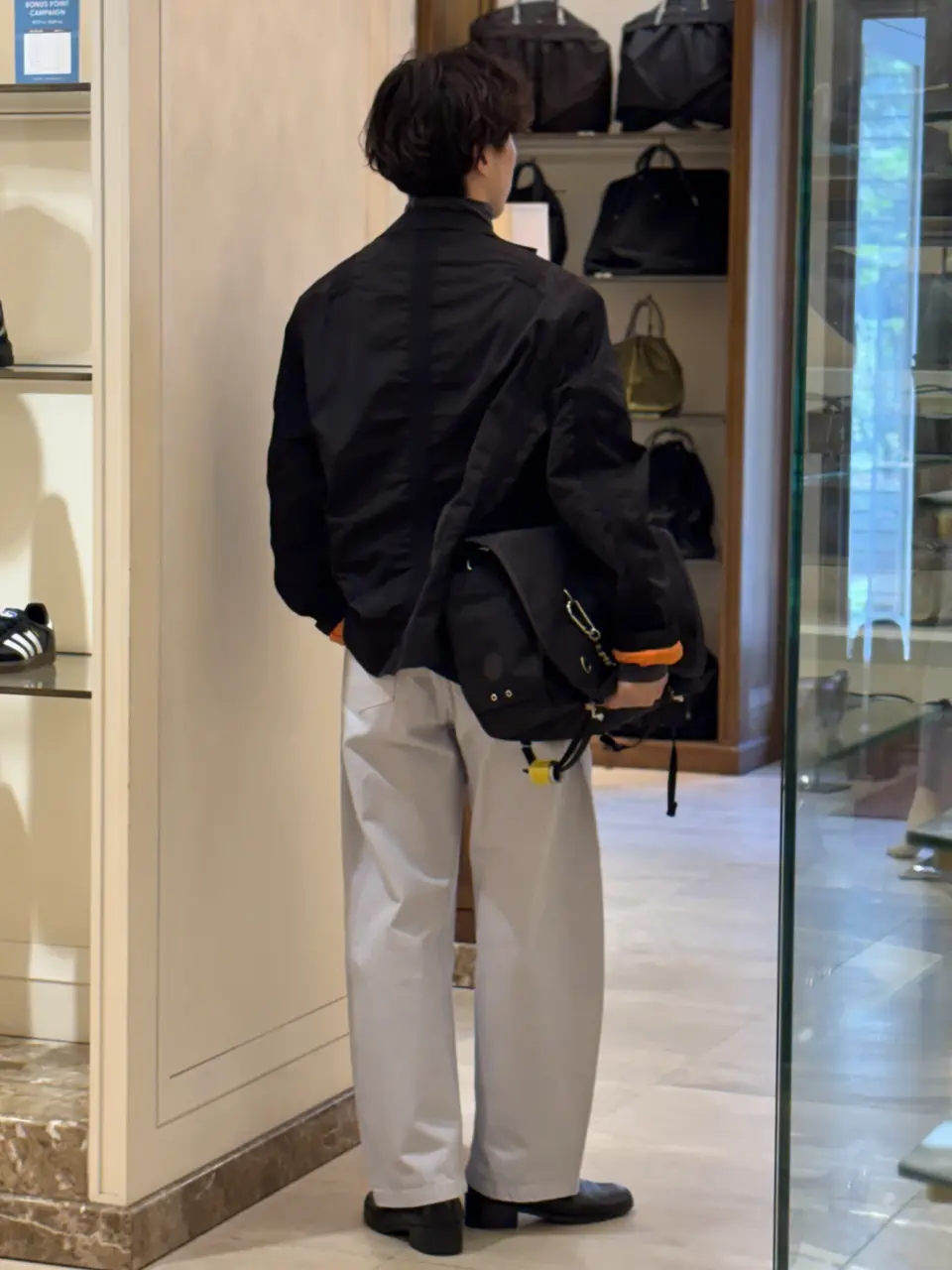 JAPAN DENIM SOFT CURVED PANTS 着用スナップ2