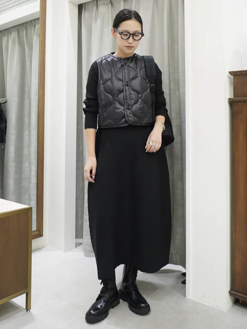HYKE(ハイク)】 FAUX LEATHER QUILTED CROPPED VEST｜PARIGOT ONLINE