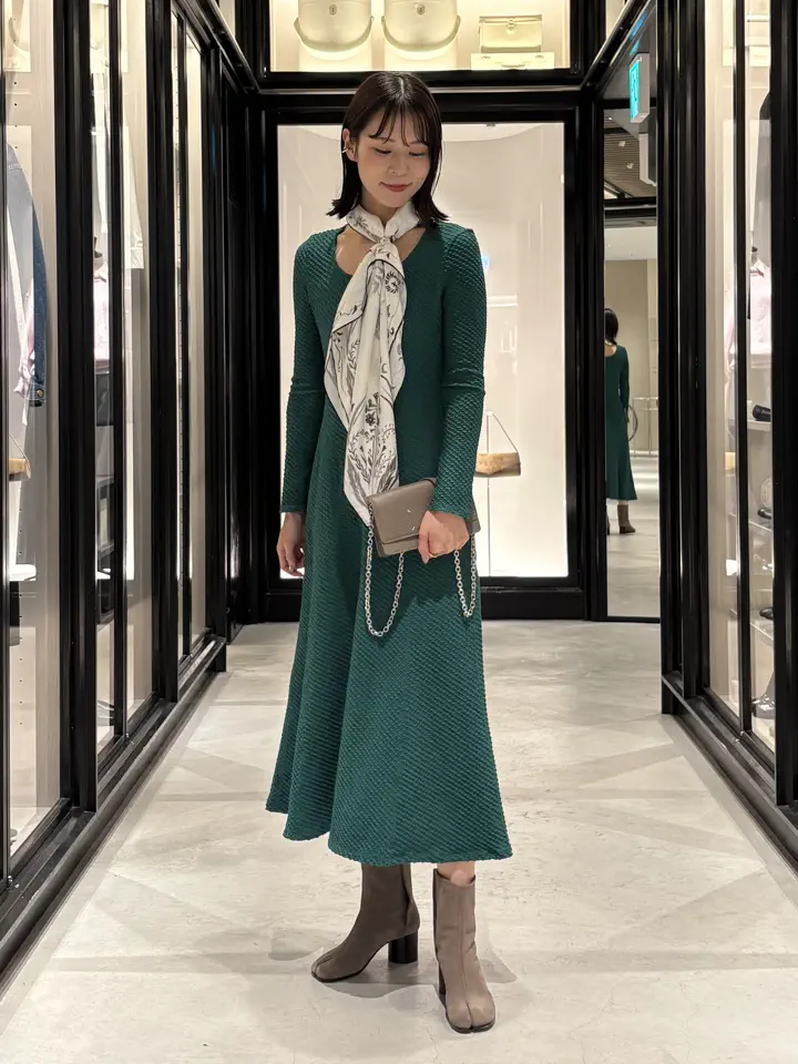 Mame Kurogouchi(マメ クロゴウチ)】 Hand Printed Silk Scarf