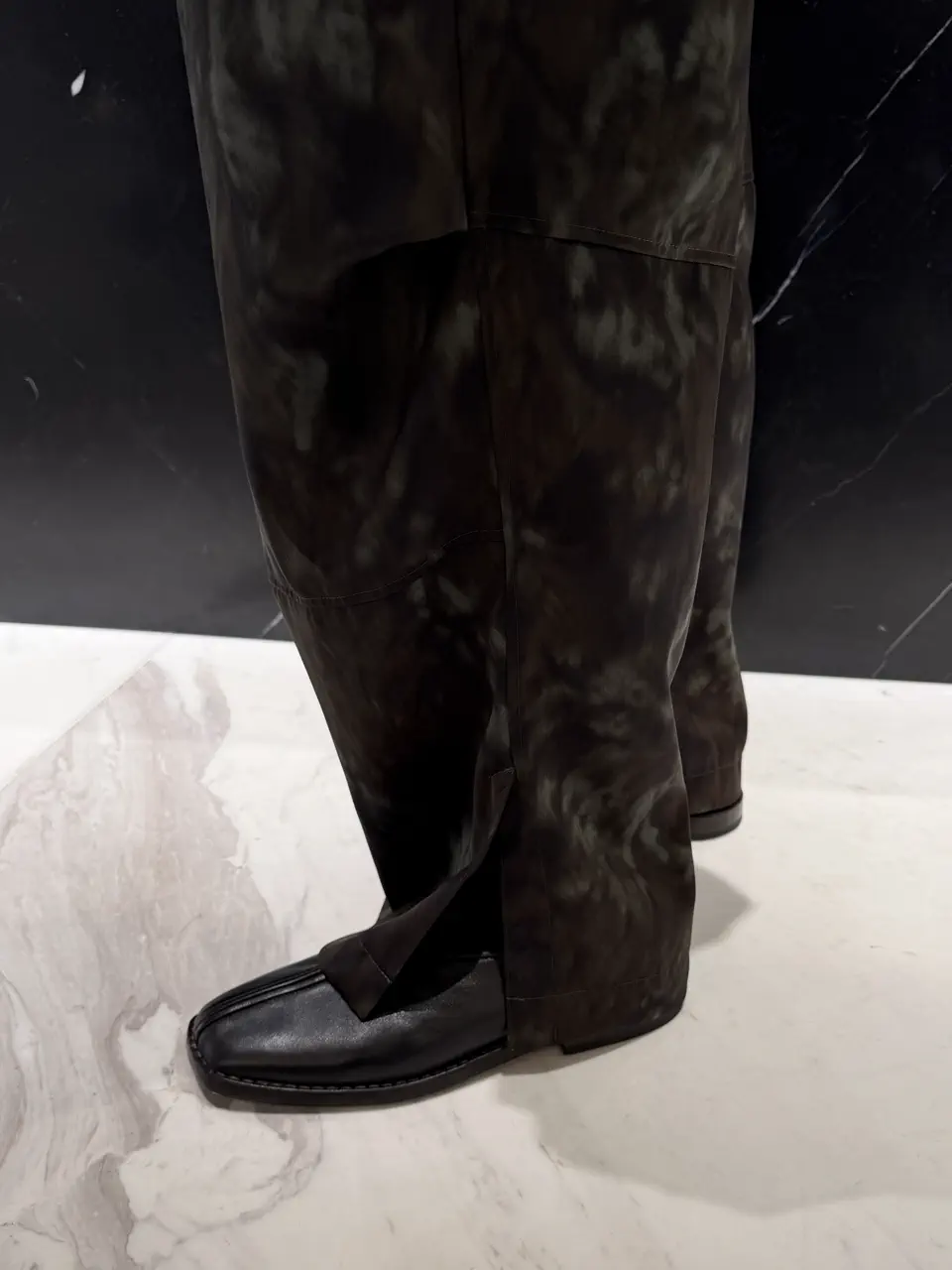 08sircus Bokashi camouflage vintage satin pants 裾ディテール