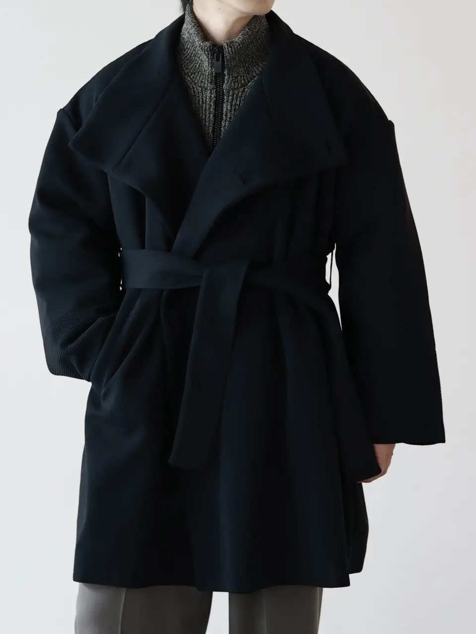CFCL(シーエフシーエル) PADDED MILAN STAND COLLAR COATのシルエット