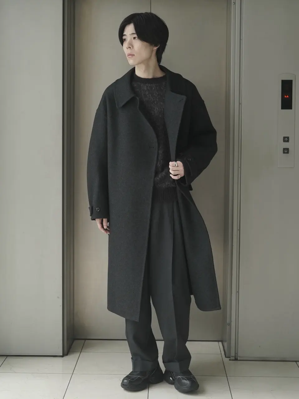MARKAWARE ウールサバイバルクロスを着用したzui 身長182cm サイズ2 CHARCOAL