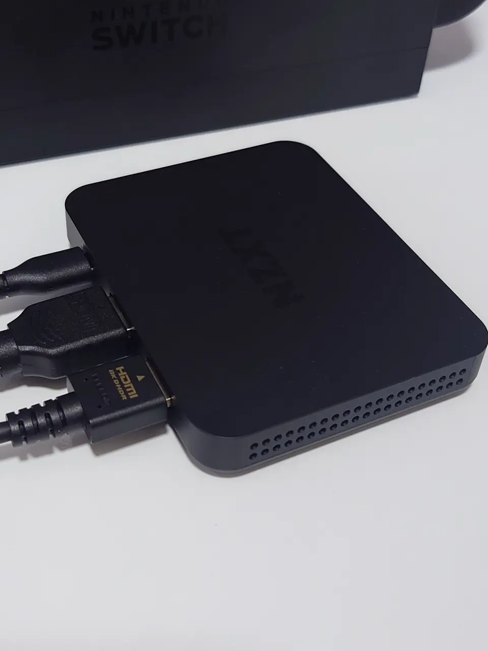 NZXT Signal HD60 ST-EESC1-WWを使用した、ドスパラスタッフSHIGETA