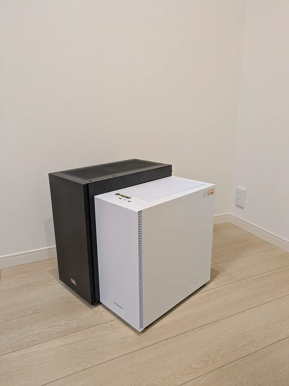 THIRDWAVE AD-R7X56B-01B Ryzen7 5700X搭載を使用した、ドスパラ
