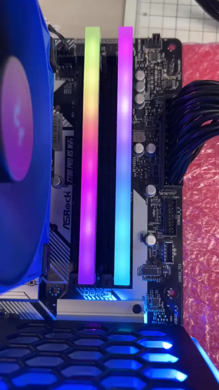 ドスパラセレクト D5D6000-16G2A1-RGB-WH (DDR5 PC5-48000 16GB 2枚組
