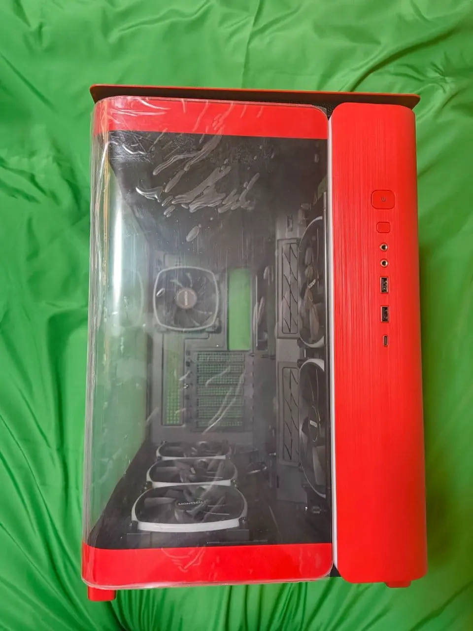 MONTECH KING 95 PRO Red (ATX ガラス レッド)を使用した、ドスパラ MONTECH KING 95 PRO Red (ATX ガラス レッド)を使用した、ドスパラ