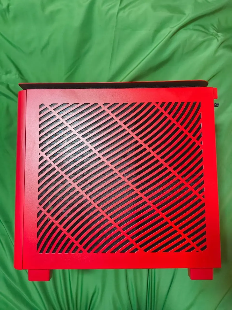 MONTECH KING 95 PRO Red (ATX ガラス レッド)を使用した、ドスパラ