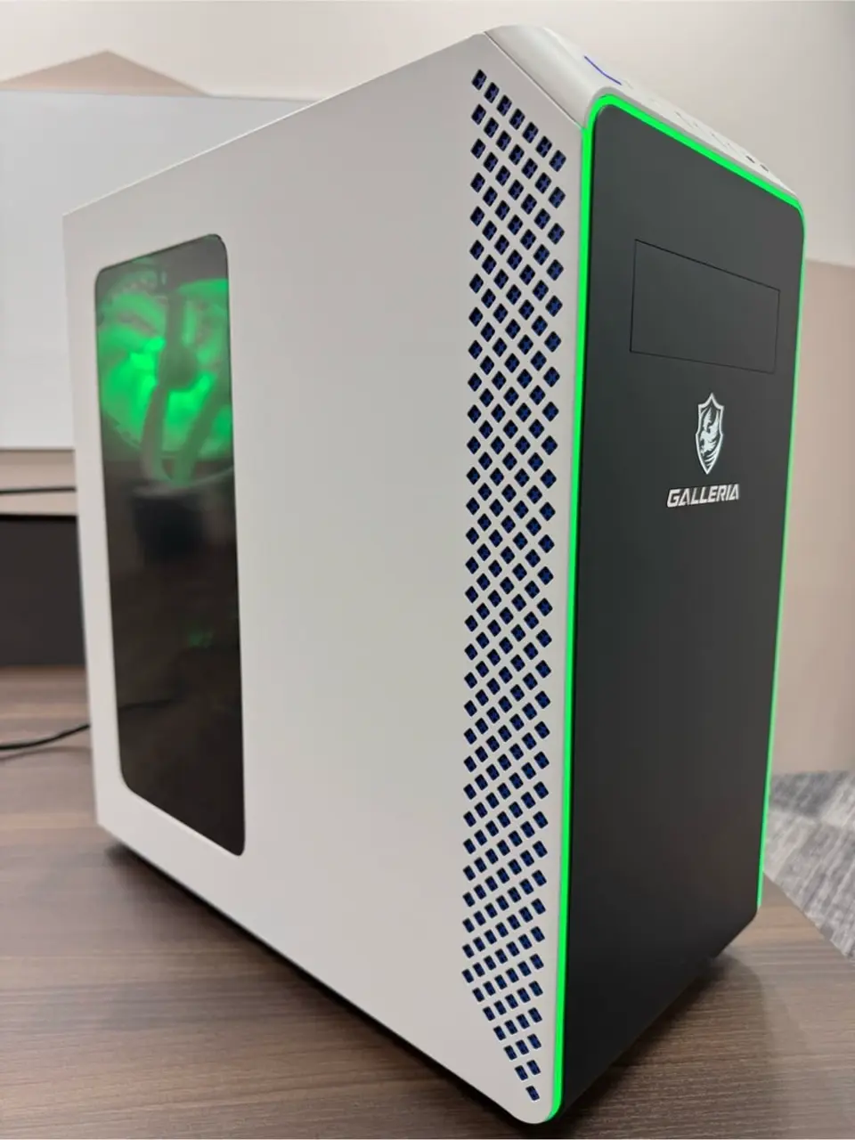 ドスパラスタッフSAKAMAKIによる、パソコン、PCパーツ、周辺機器のレビュー