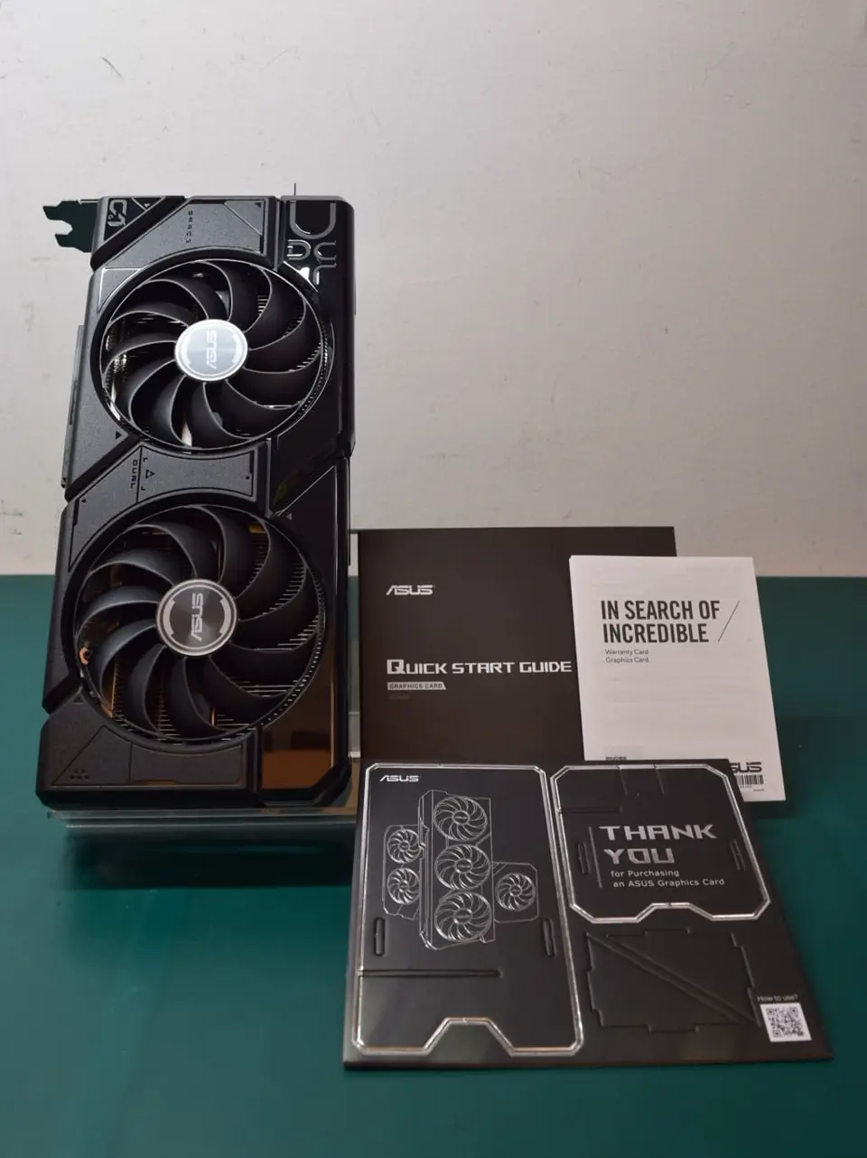 グラフィックボード・グラボ・ビデオカード ASUS Radeon RX 7700 XT 12GB OC ASUS Dual Radeon™ RX 7700 XT OC Edition 12GB GDDR6 | Graphics Card