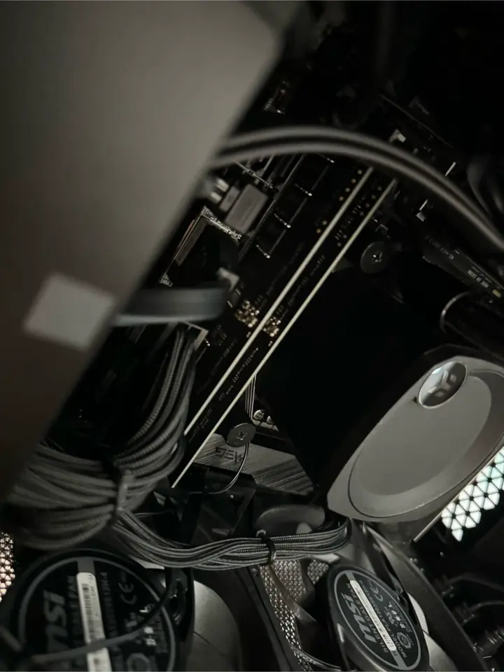 ドスパラセレクト D5D4800-32G2A (DDR5 PC5-38400 32GB 2枚組)を使用