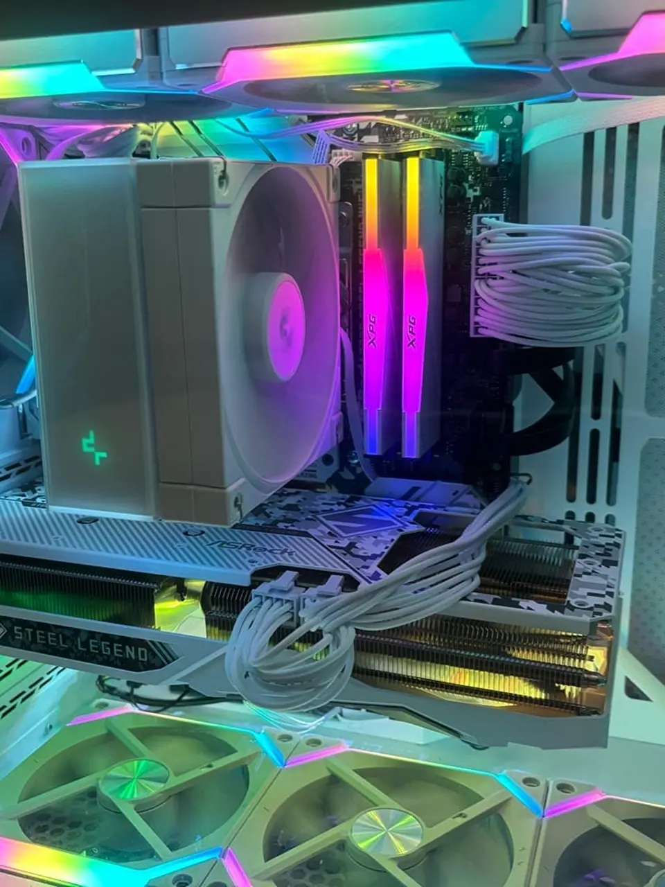 ADATA AX5U5600C3616G-DCLARWH-DP (DDR5 PC5-44800 16GB 2枚組