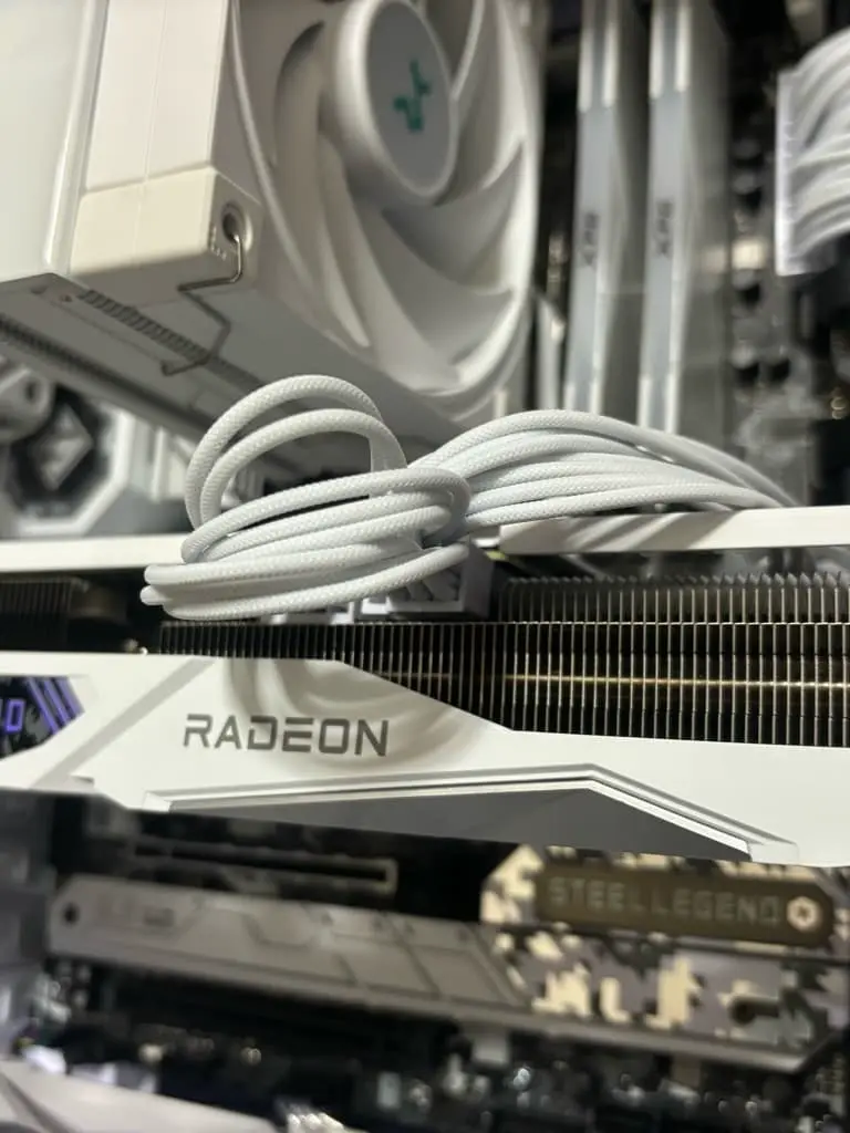 ASRock Radeon RX 7600 XT Steel Legend 16GB OC (RX7600XT SL 16GO)を