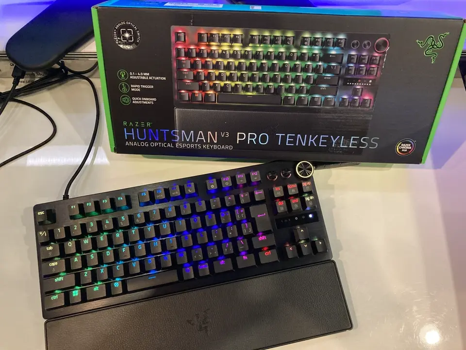 Razer Huntsman V3 Pro Tenkeyless JP (RZ03-04981300-R3J1