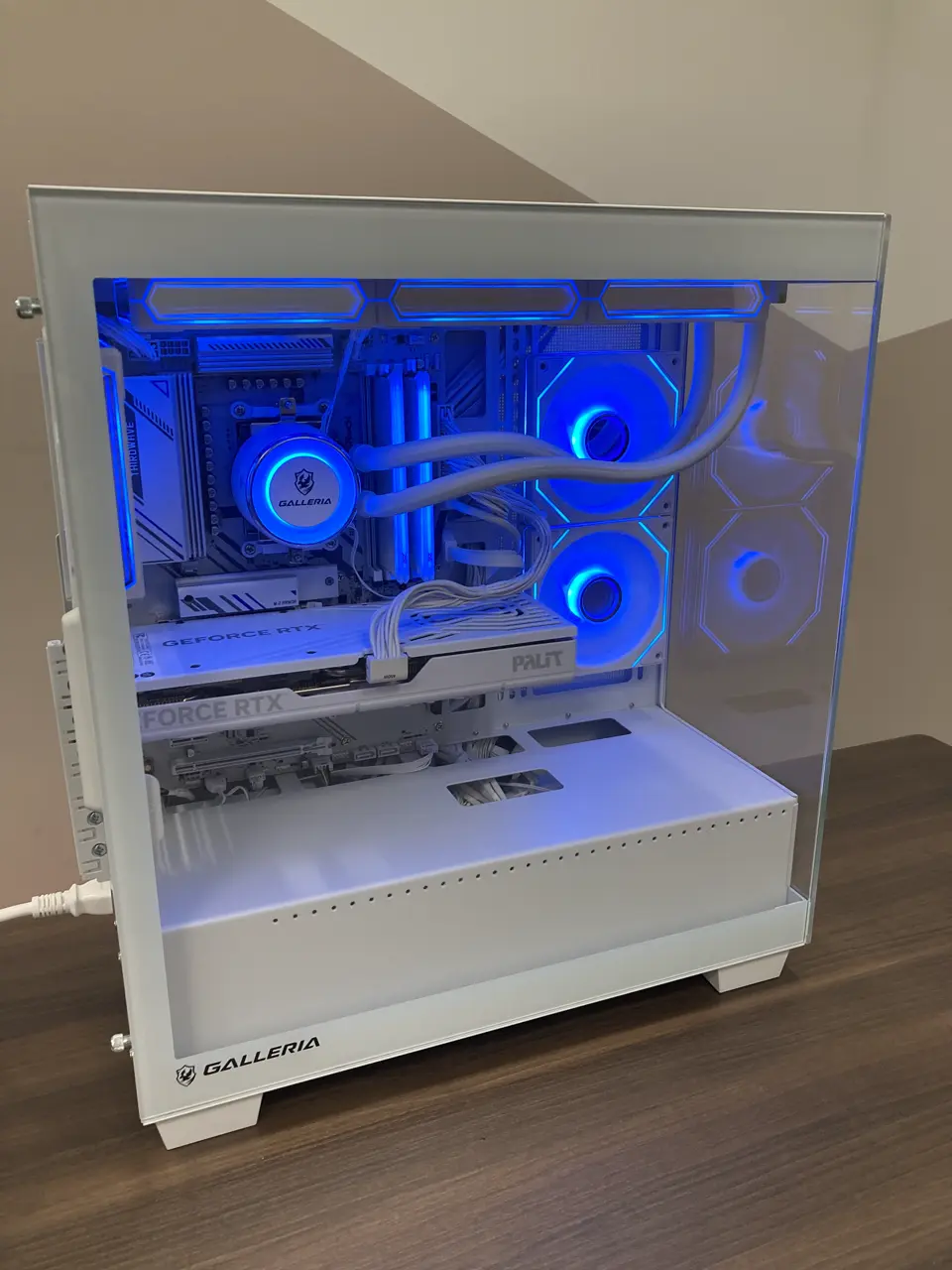 GALLERIA FPR7A-R57-WCL Ryzen 7 7700搭載を使用した、ドスパラ