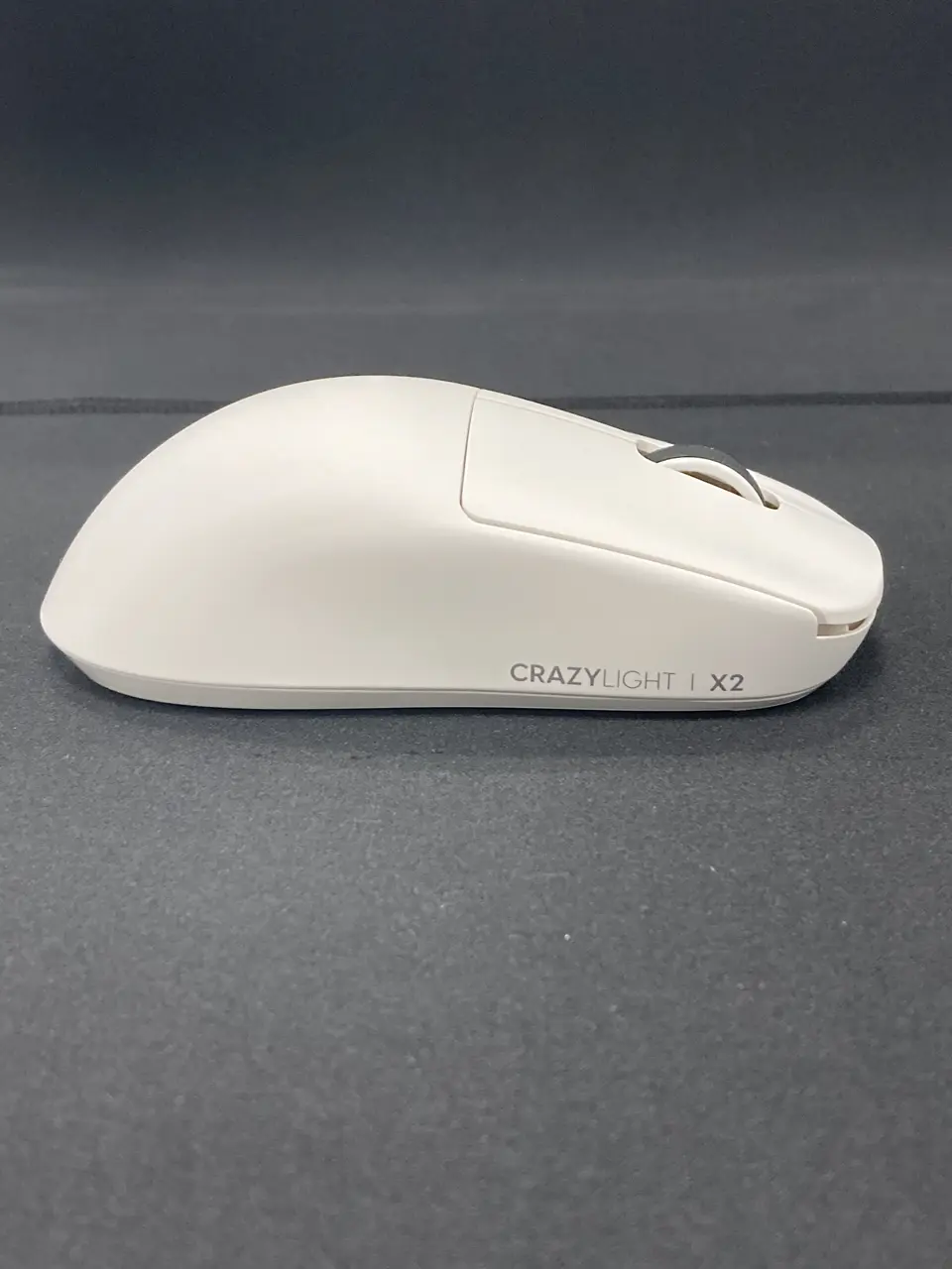 Pulsar X2 CrazyLight Uyuni White (PX2CL108)を使用した、ドスパラ