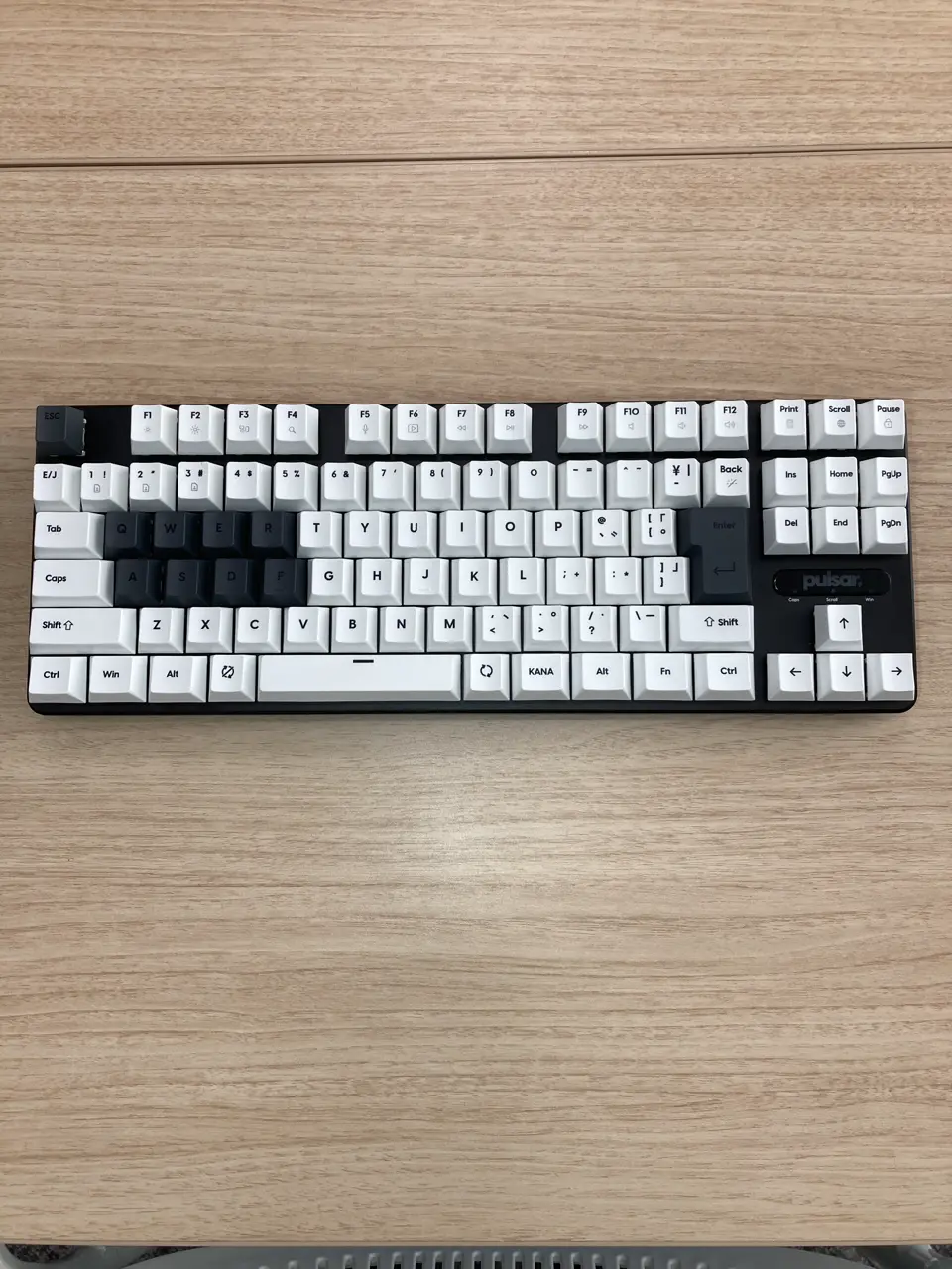 Pulsar PCMK 2 HE TKL JIS White (PCMK2HE811W)を使用した、ドスパラ