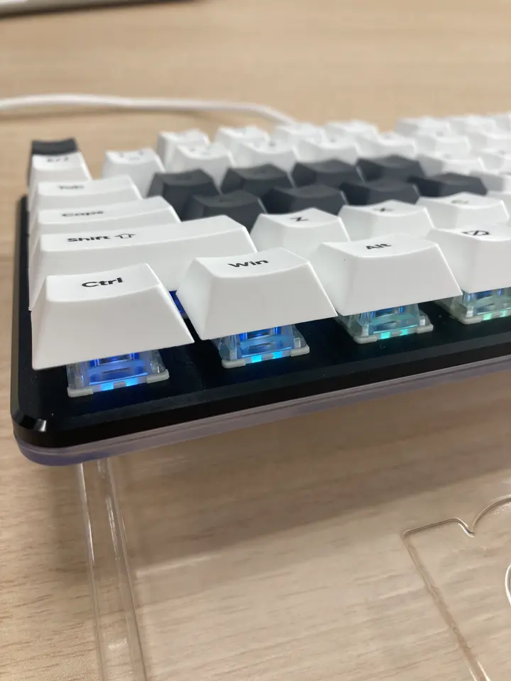 Pulsar PCMK 2 HE TKL JIS White (PCMK2HE811W)を使用した、ドスパラ
