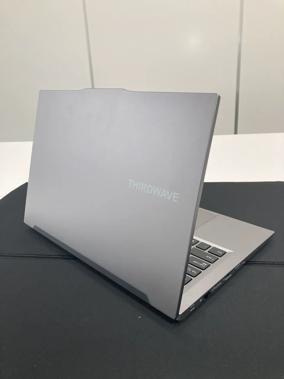 THIRDWAVE F-14RP5T メモリ16GB搭載を使用した、ドスパラスタッフ